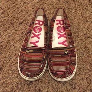 Super cute Roxy slip-ons